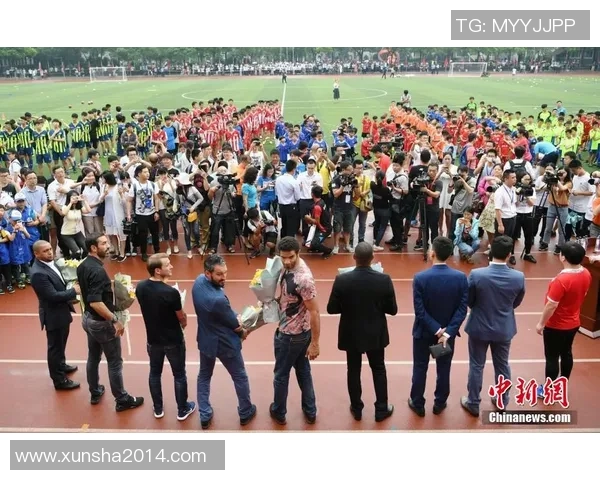 近期足球明星转会动态盘点 新赛季豪门引援备战精彩纷呈