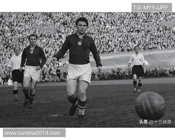 足球场上的20号传奇球星：回顾那些改变历史的伟大人物